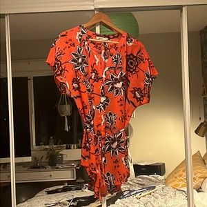 Loose fitting, flattering blouse.